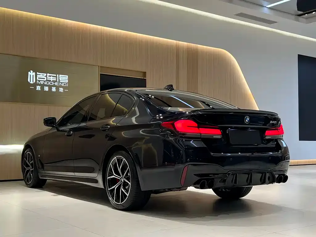 BMW 5 Series (Import) 2023 из CN, фото 4