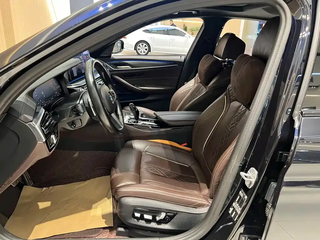 BMW 5 Series (Import) 2023 из CN, фото 8
