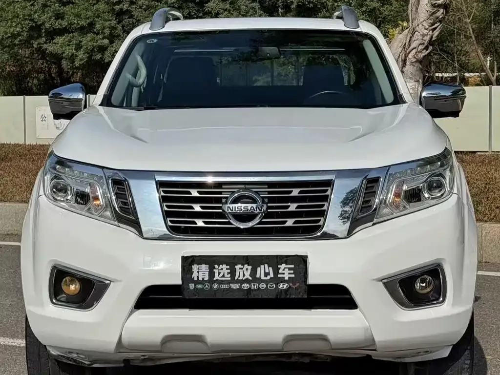 Nissan Navara 2022 из CN, фото 2