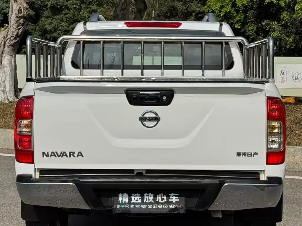 Nissan Navara 2022 из CN, фото 3