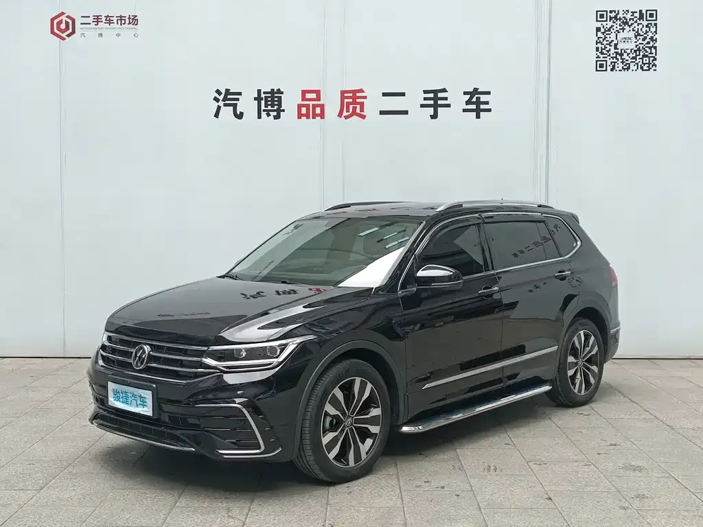 Volkswagen Tiguan L — фото 1