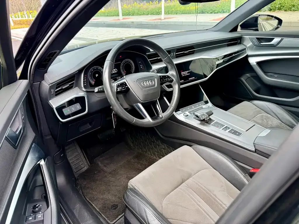 Audi A6L — фото 6