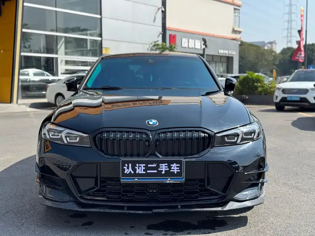 BMW 3 Series 2023 из CN, фото 2