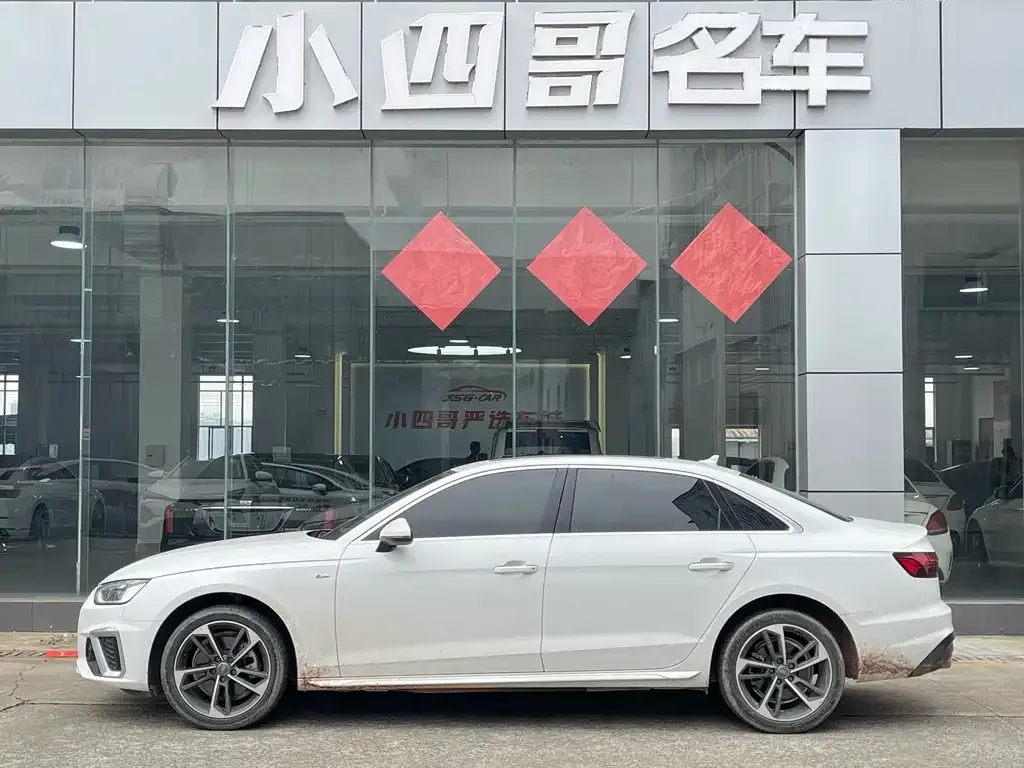 Audi A4L 2021 из CN, фото 3