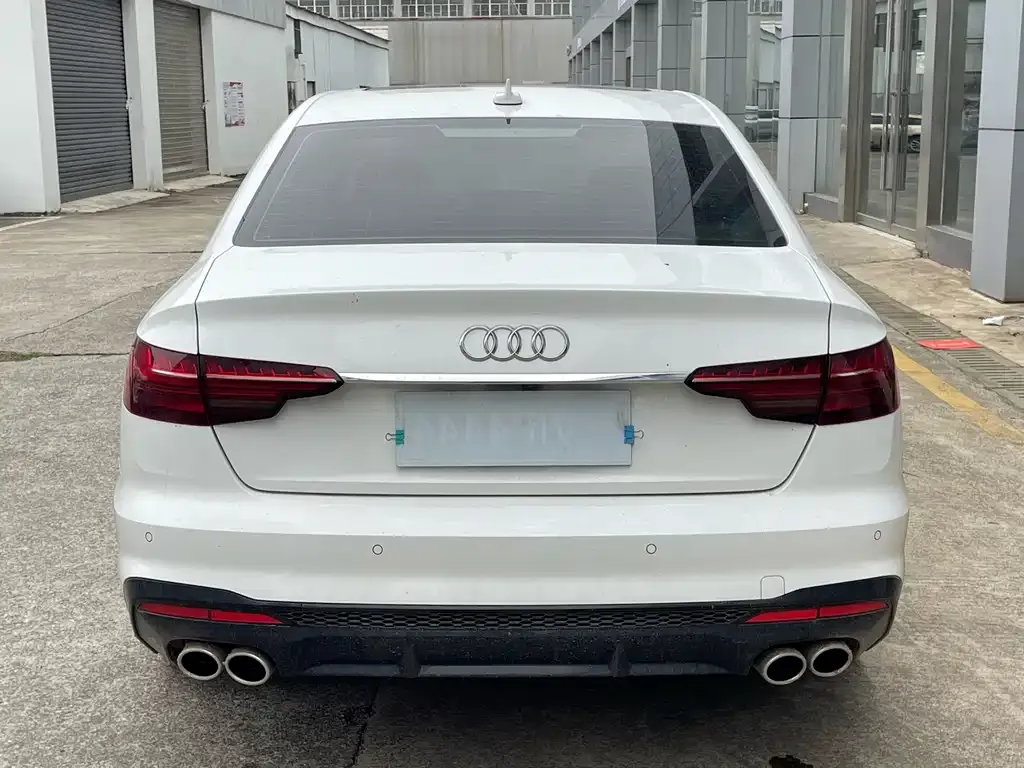 Audi A4L 2021 из CN, фото 6