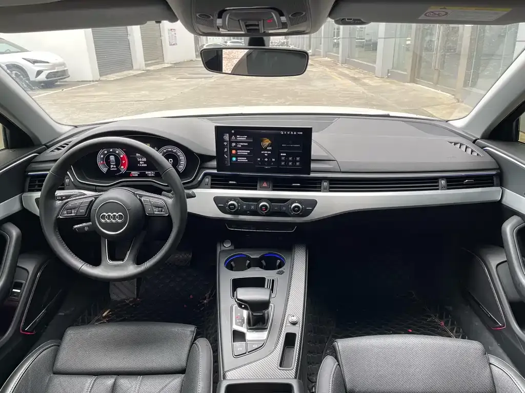 Audi A4L 2021 из CN, фото 9