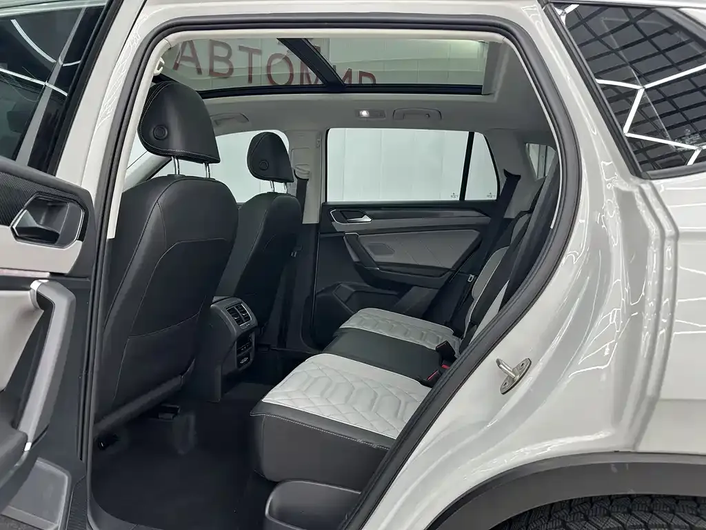 Volkswagen Tayron 2023 из CN, фото 3