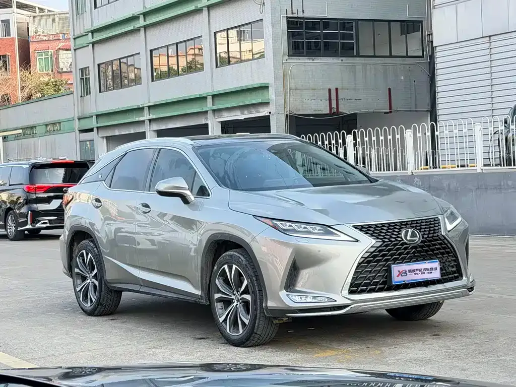 Lexus RX — фото 9