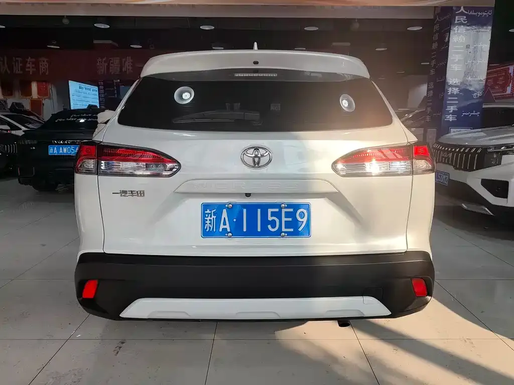Toyota Corolla Cross — фото 10