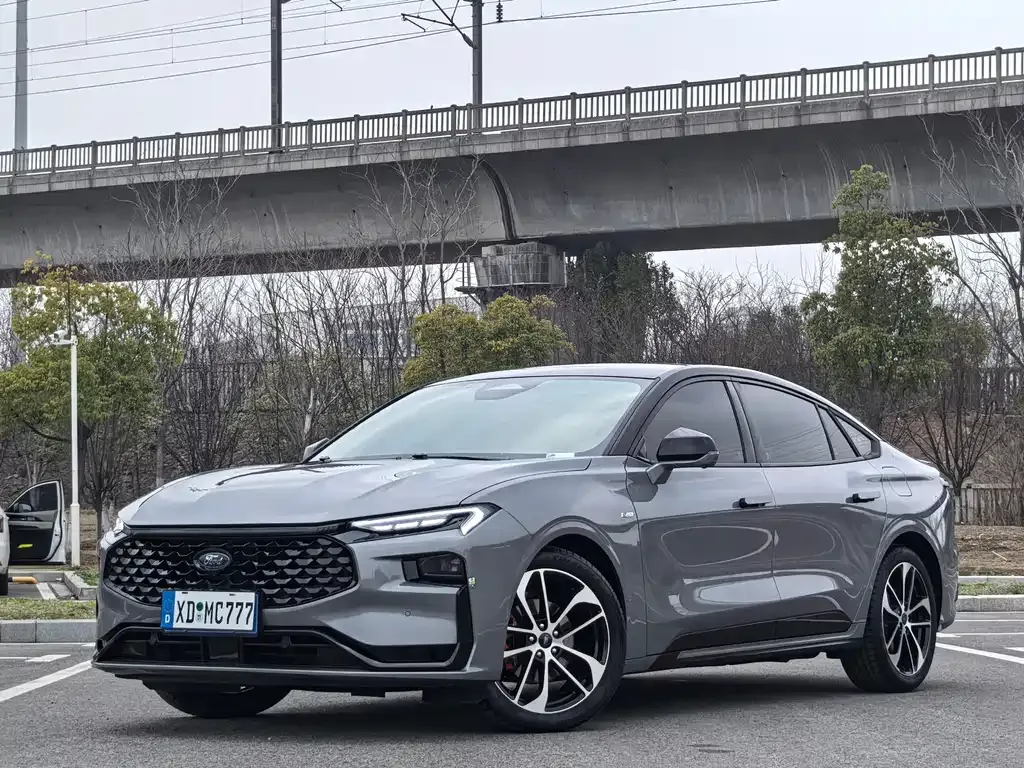 Ford Mondeo 2023 из CN, фото 1