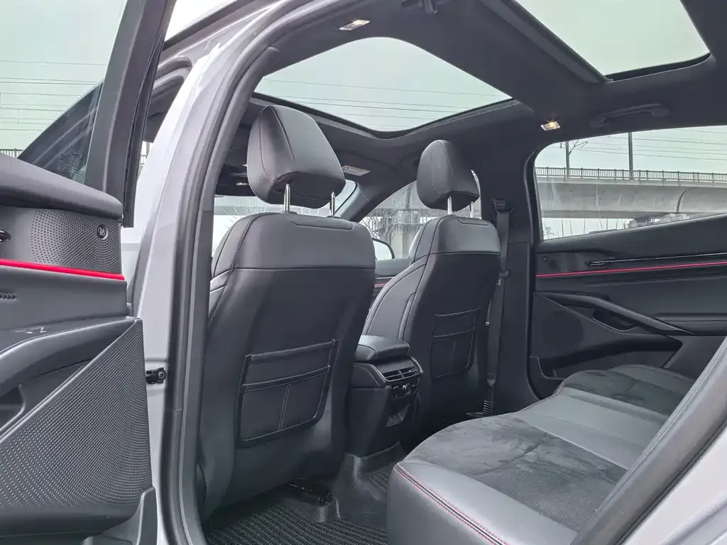 Ford Mondeo 2023 из CN, фото 3