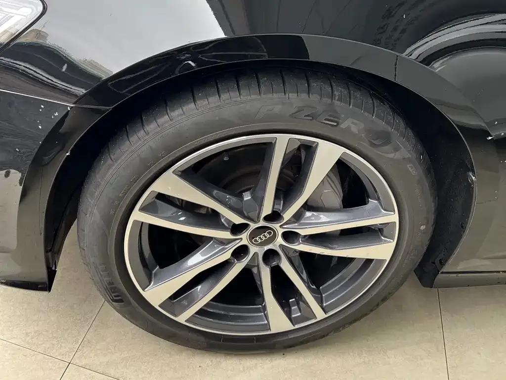 Audi A6L 2024 из CN, фото 5