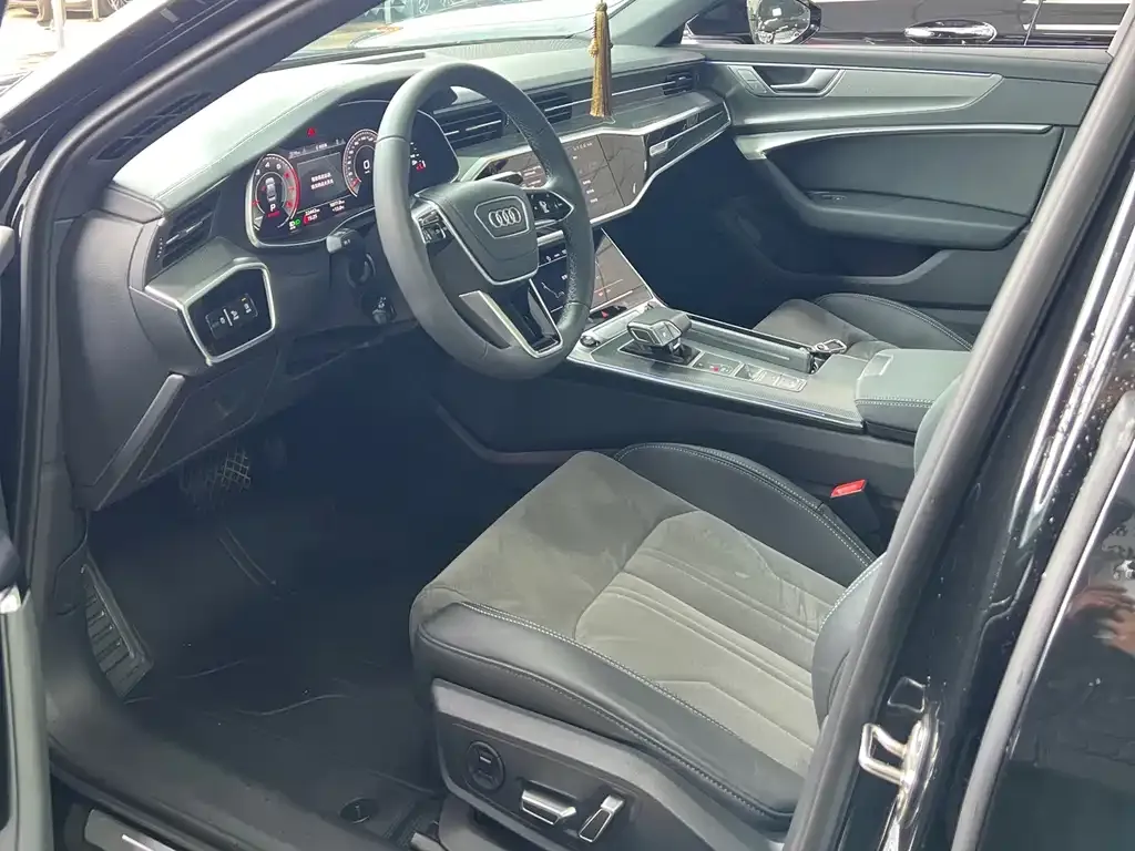 Audi A6L 2024 из CN, фото 3