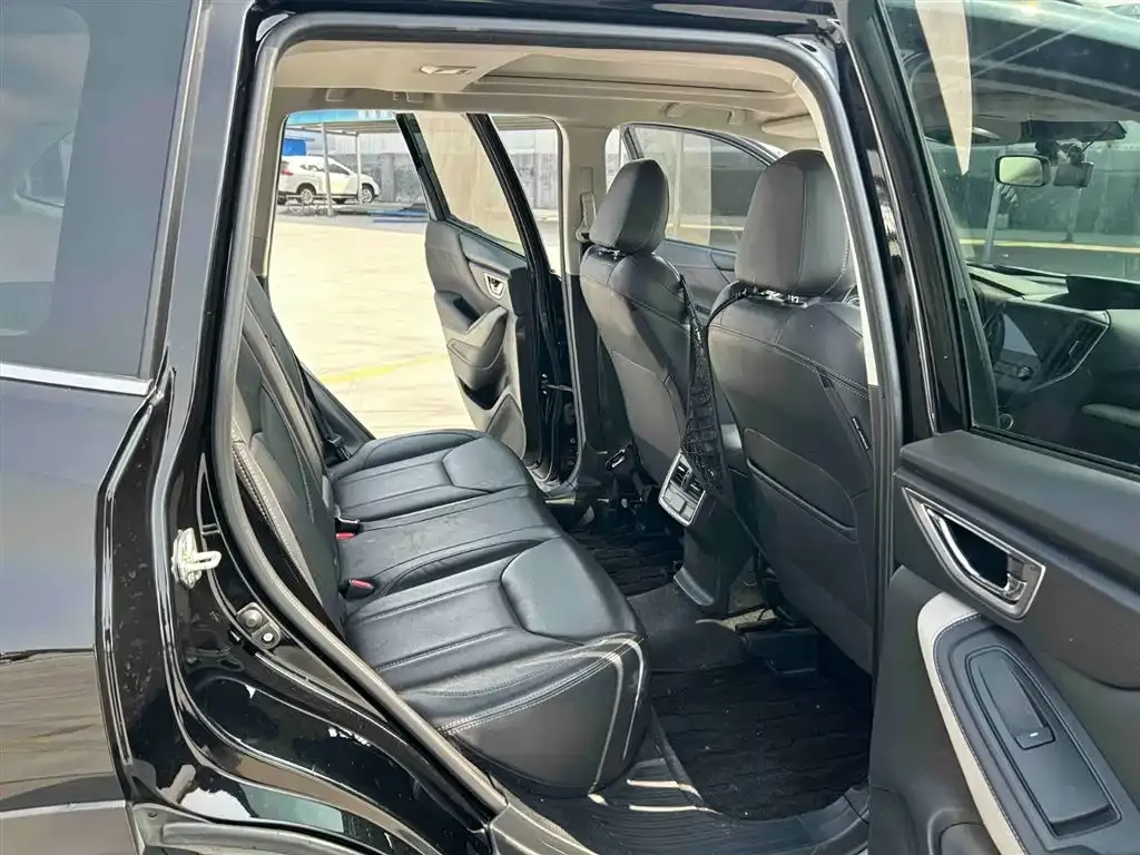 Subaru Forester — фото 2