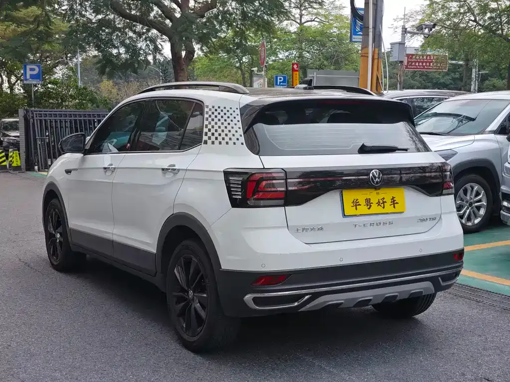 Volkswagen T-Cross — фото 10