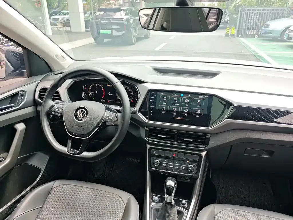 Volkswagen T-Cross — фото 4