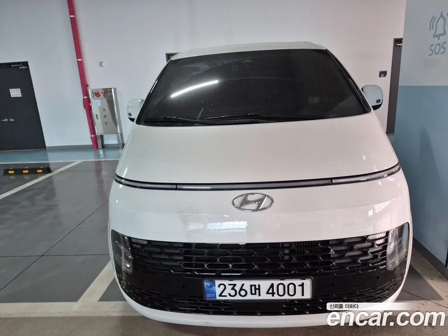 Hyundai Staria — фото 1