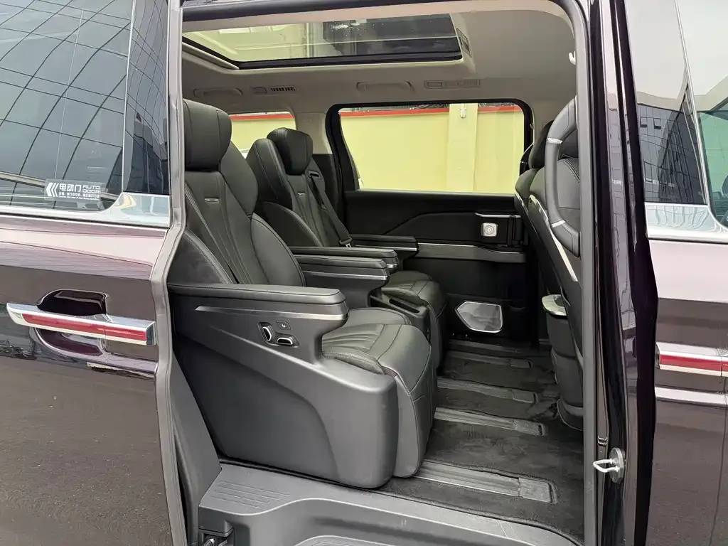 Hongqi HQ9 2023 из CN, фото 8