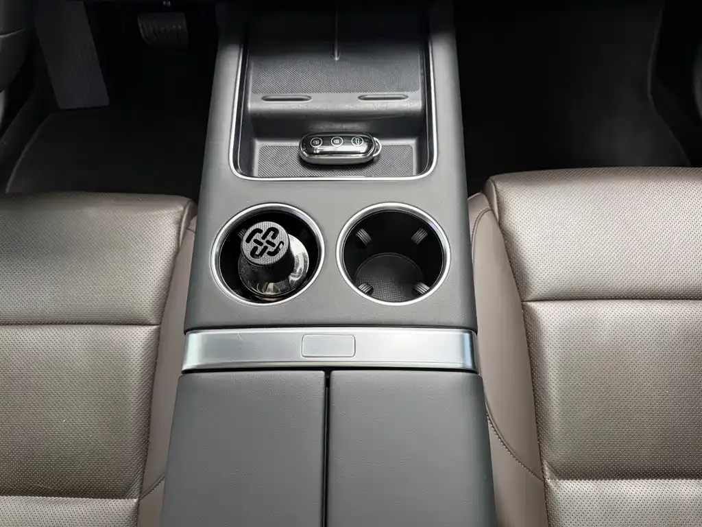 Li Auto L8 2024 из CN, фото 8