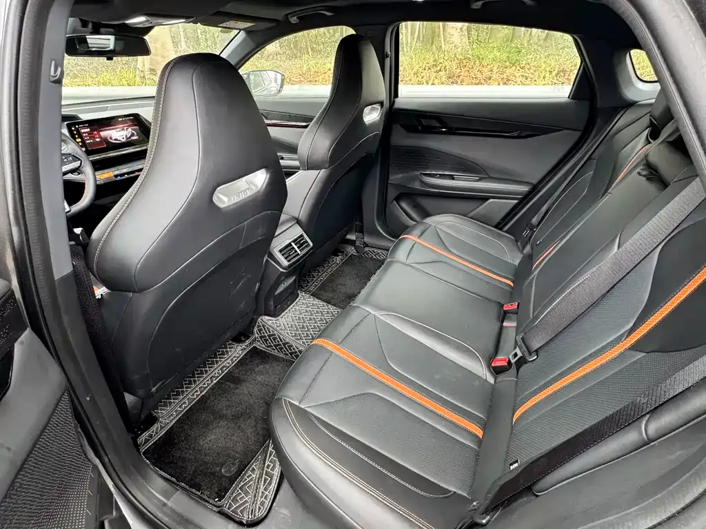 Changan UNI-V 2024 из CN, фото 2