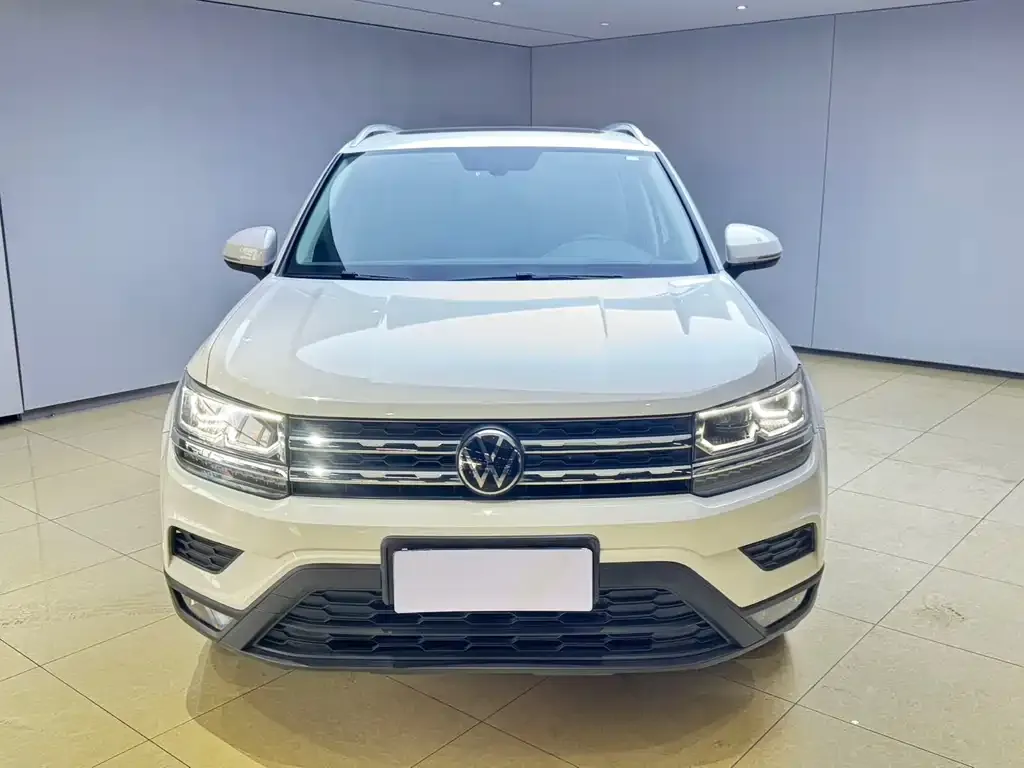 Volkswagen Tharu — фото 3