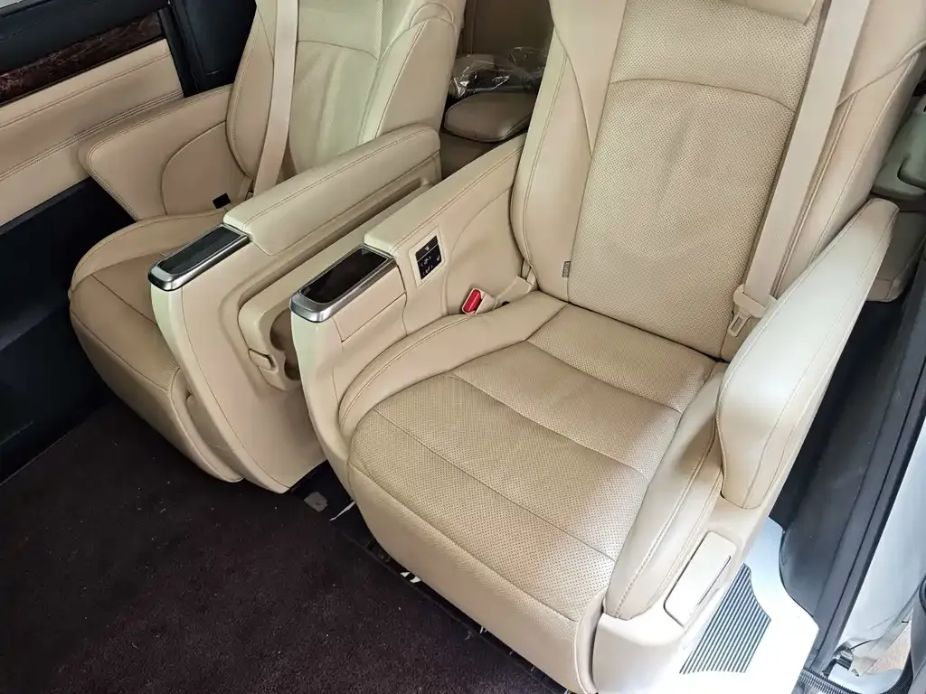 Toyota Alphard 2023 из CN, фото 6