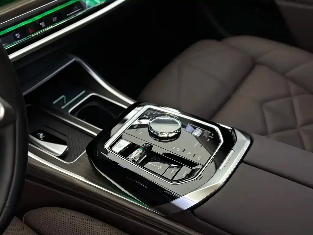 BMW 7 Series — фото 5