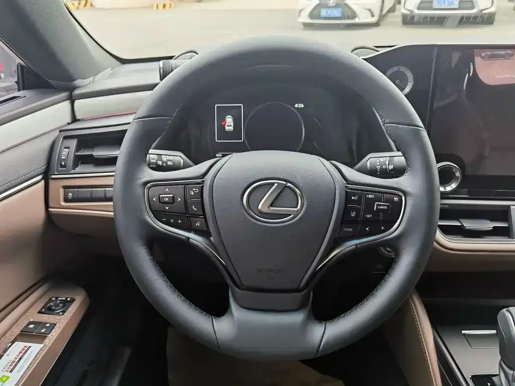 Lexus ES — фото 4