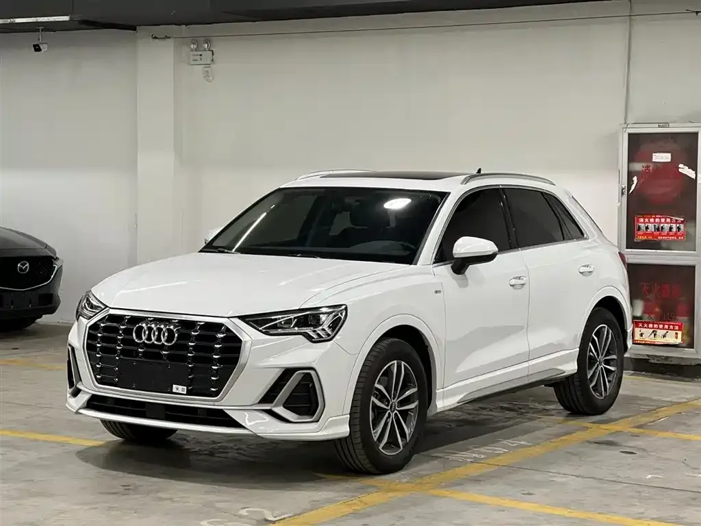 Audi Q3 — фото 1