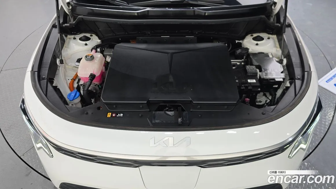 Kia Niro 2023 из KR, фото 2