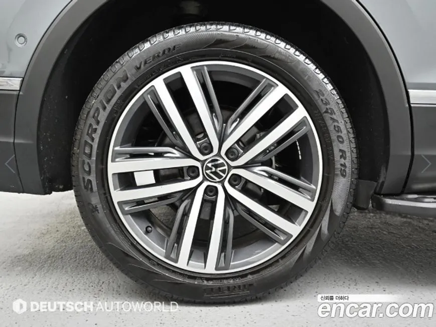 Volkswagen Tiguan — фото 7