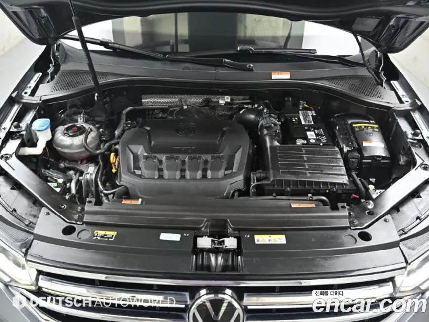 Volkswagen Tiguan — фото 9