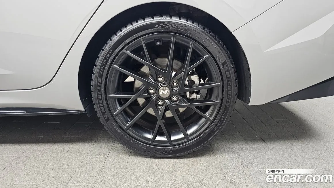 Hyundai AVANTE — фото 3