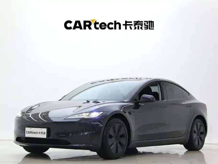 Tesla Model 3 — фото 1