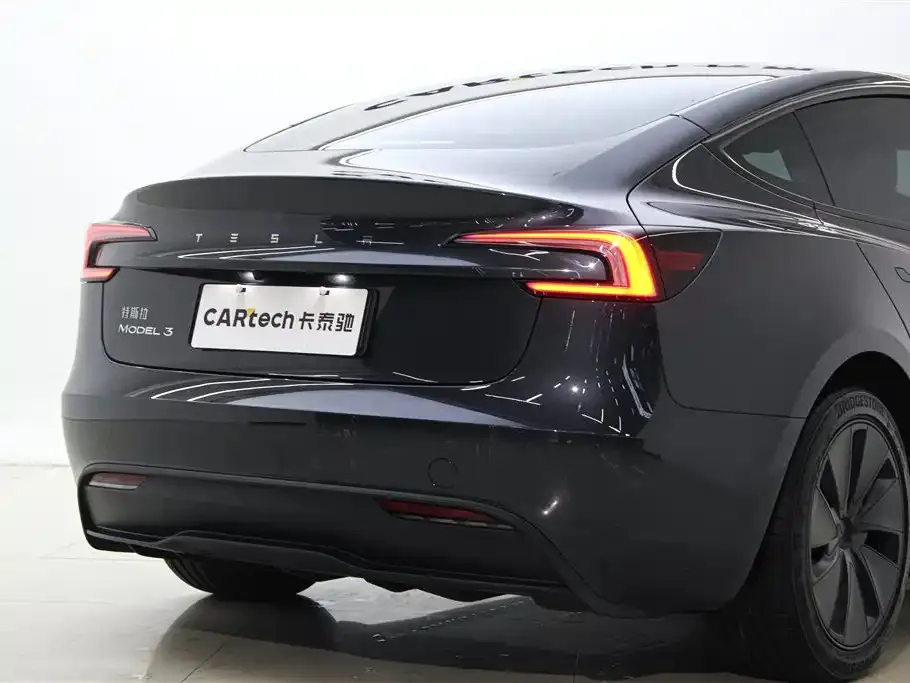 Tesla Model 3 — фото 6