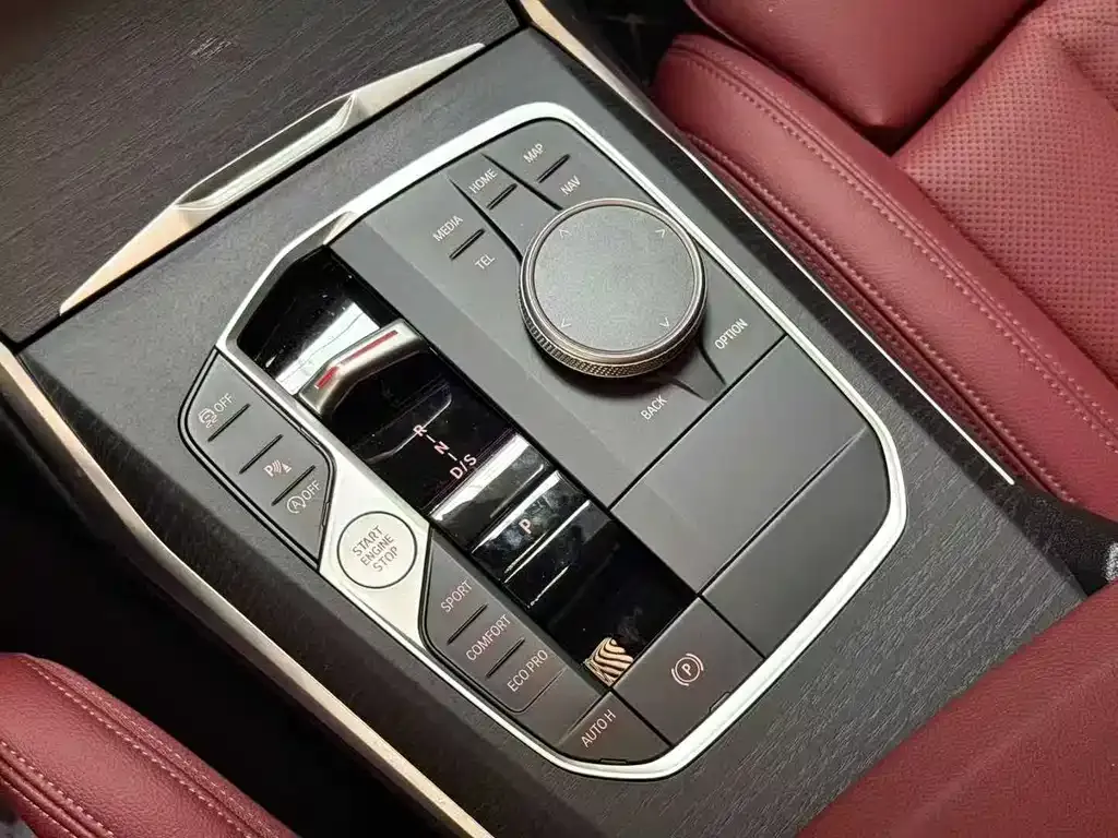 BMW 3 Series 2025 из CN, фото 7