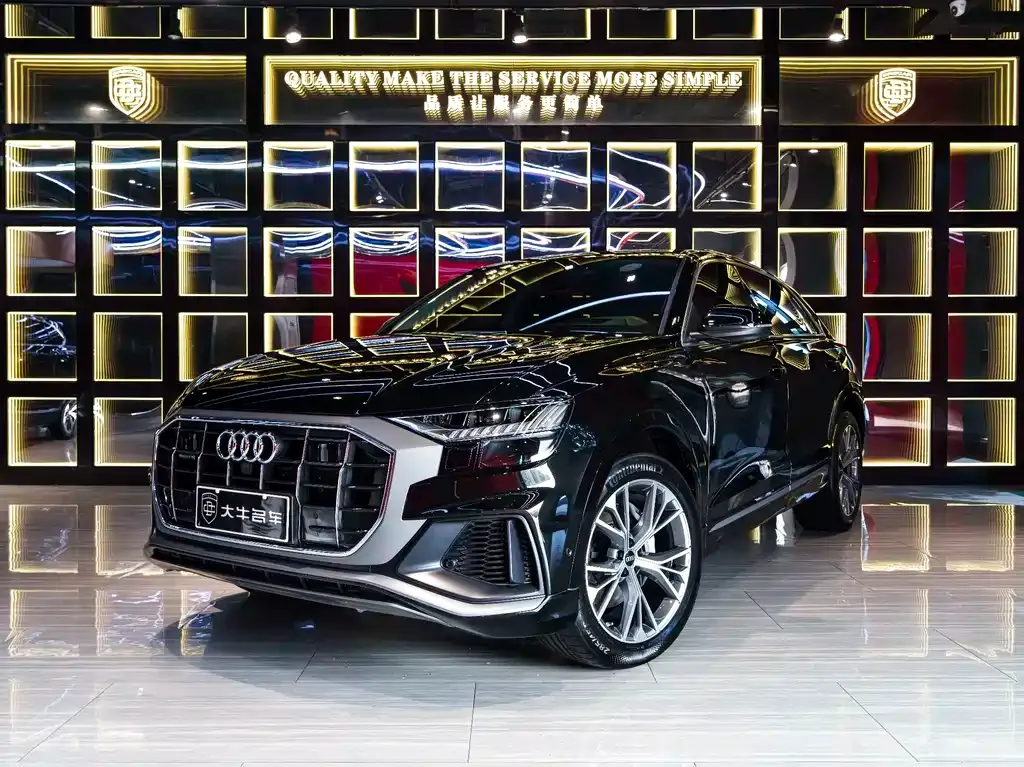 Audi Q8 2023 из CN, фото 1
