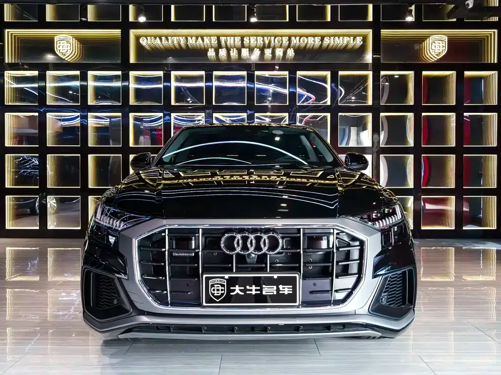 Audi Q8 2023 из CN, фото 9