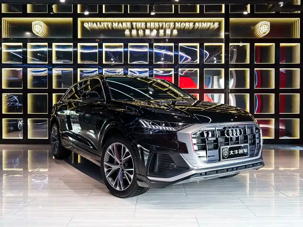 Audi Q8 2023 из CN, фото 7