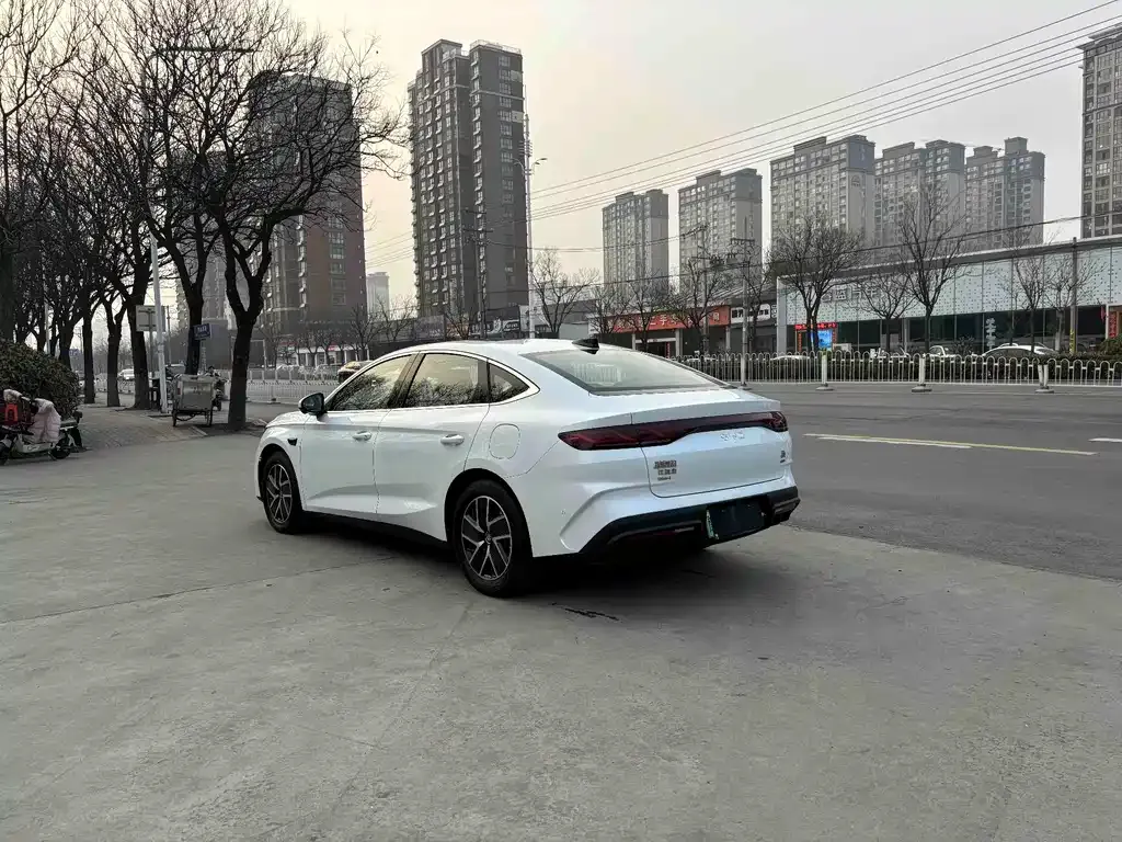 BYD Qin L — фото 4