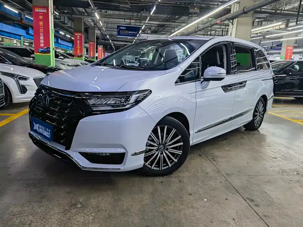 Honda Elysion — фото 1
