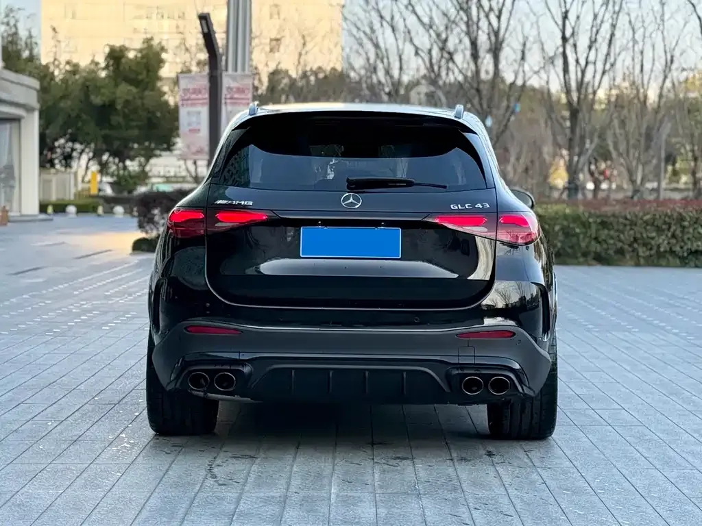 Mercedes-Benz GLC AMG — фото 8