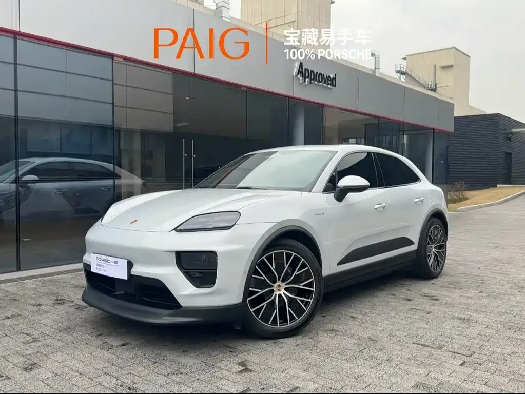 Porsche Macan EV
