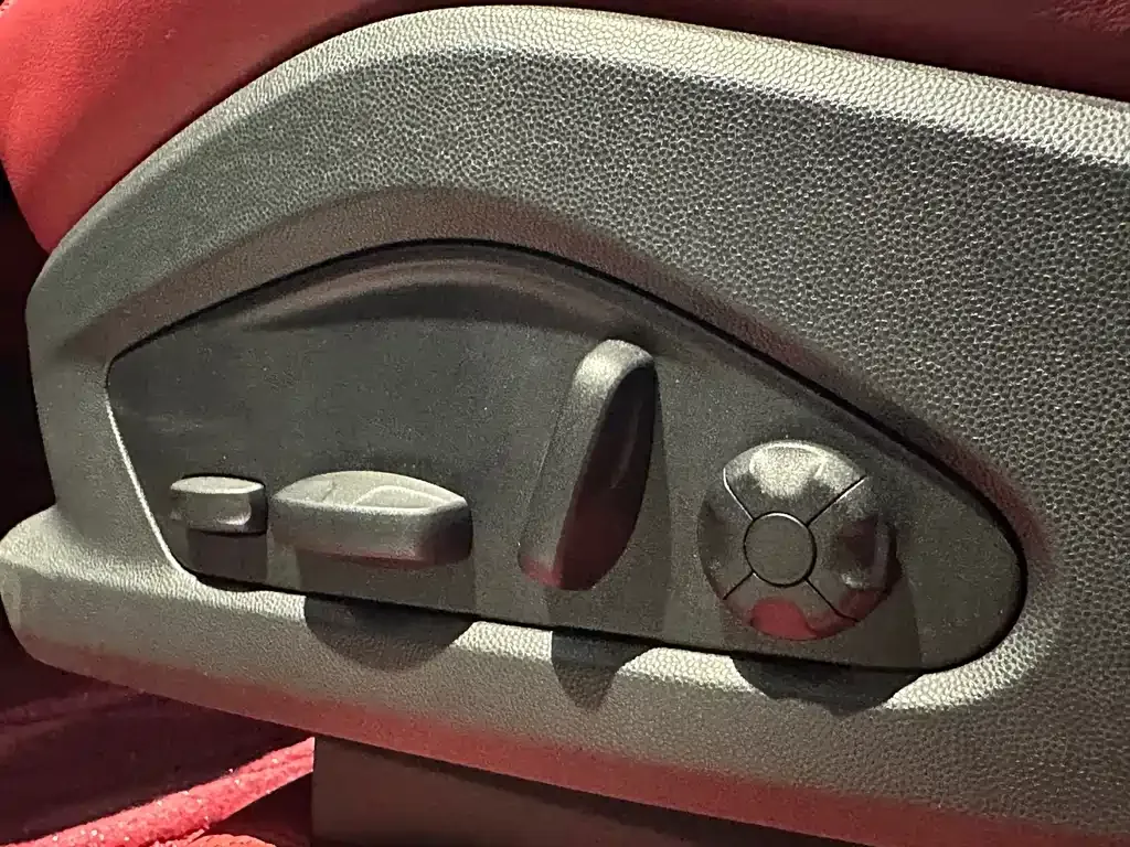 Porsche Macan EV 2025 из CN, фото 9