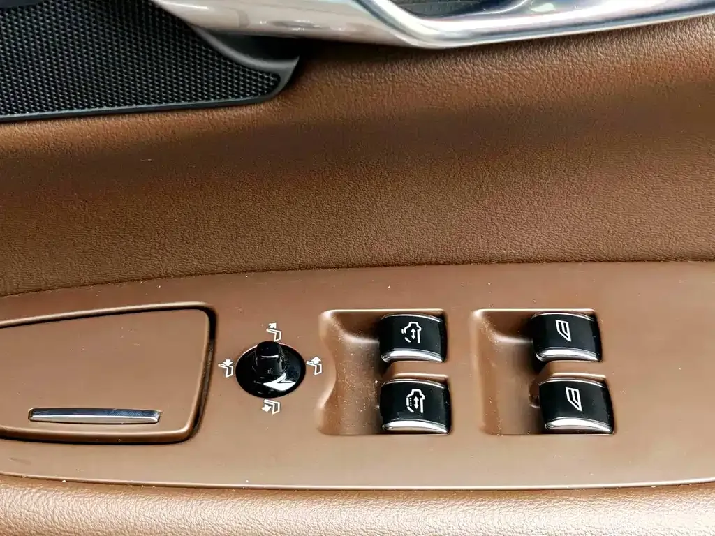Volvo S90 2024 из CN, фото 4