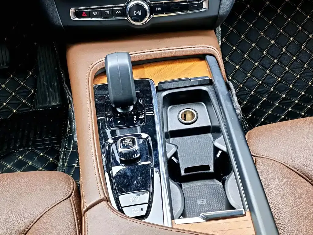 Volvo S90 2024 из CN, фото 10