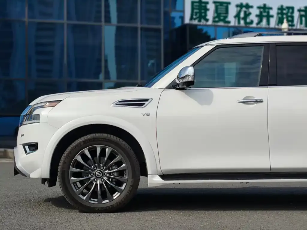 Nissan Patrol 2024 из CN, фото 3