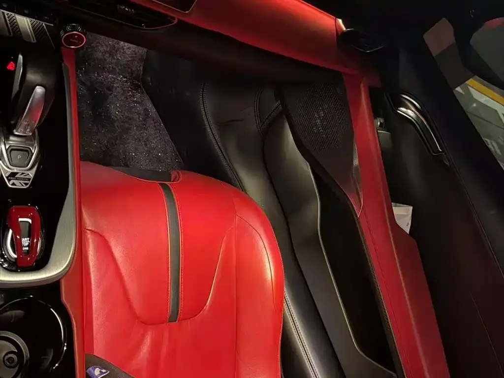 Lotus Emira 2023 из CN, фото 6