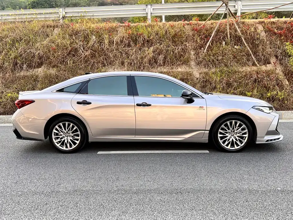 Toyota Avalon 2022 из CN, фото 10