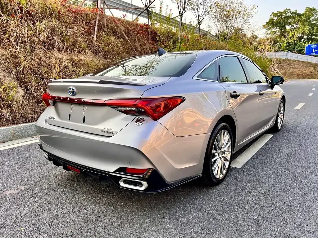 Toyota Avalon 2022 из CN, фото 7